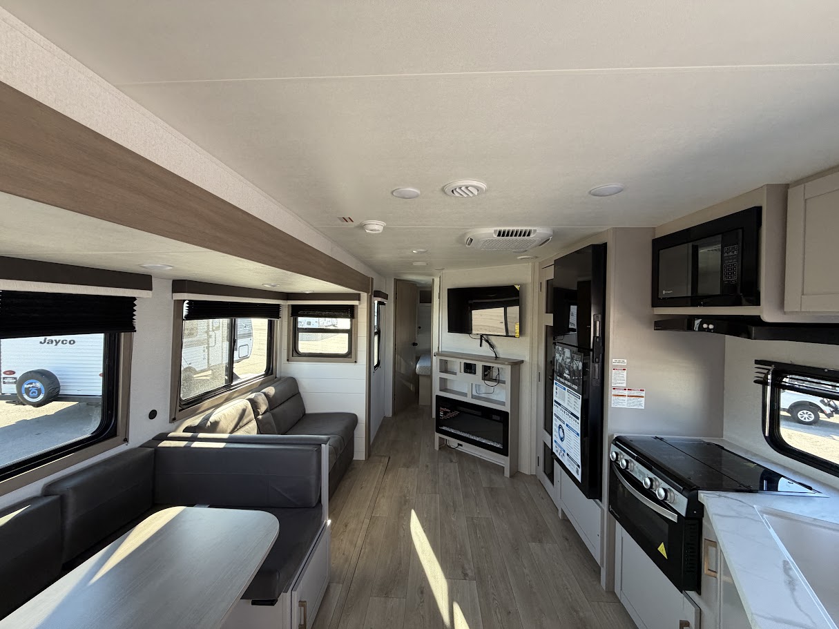 2027 JAYCO JAY FLIGHT 295TBS - Image 14