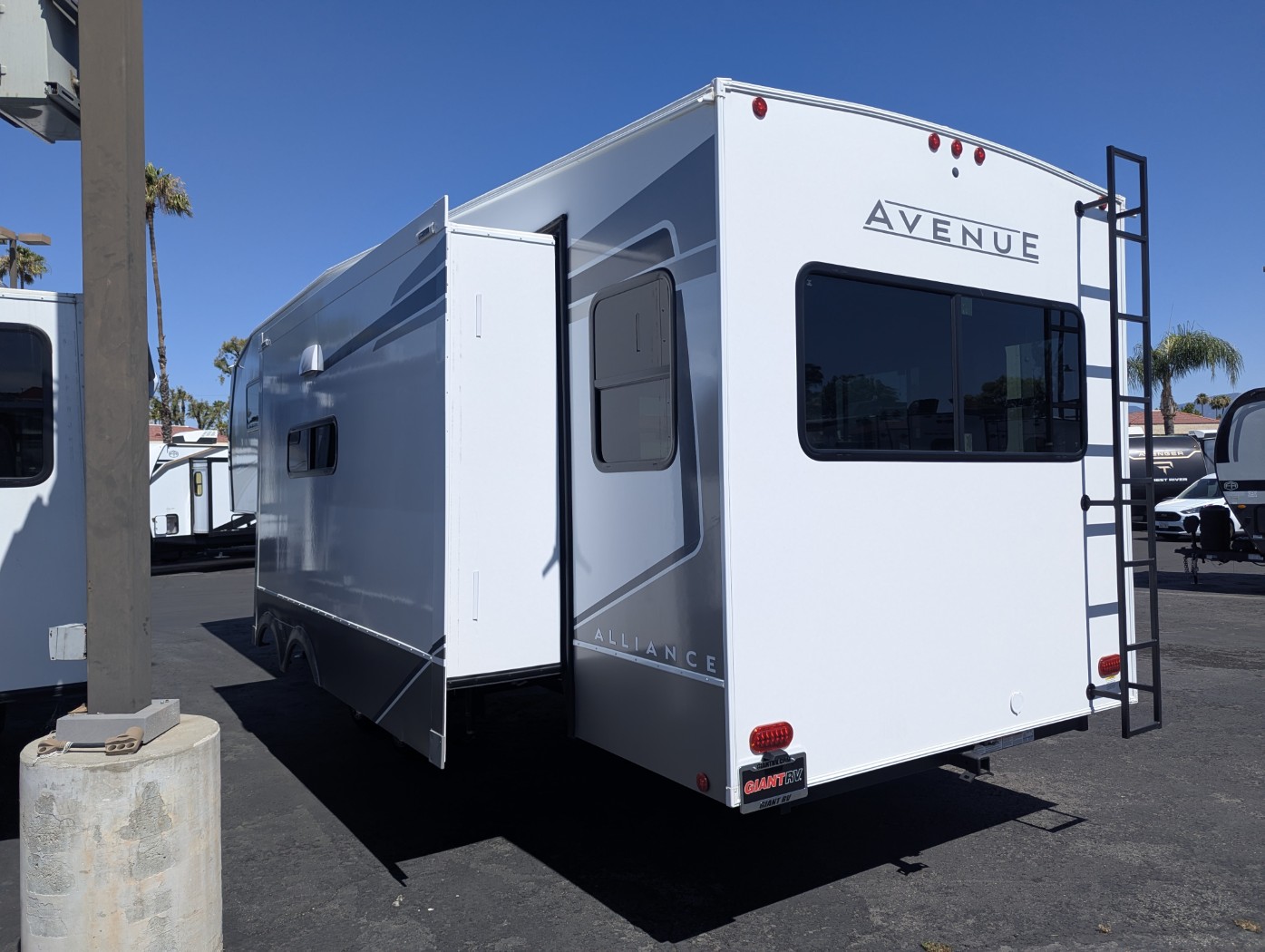 2026 Alliance RV Avenue 29RL - Image 4