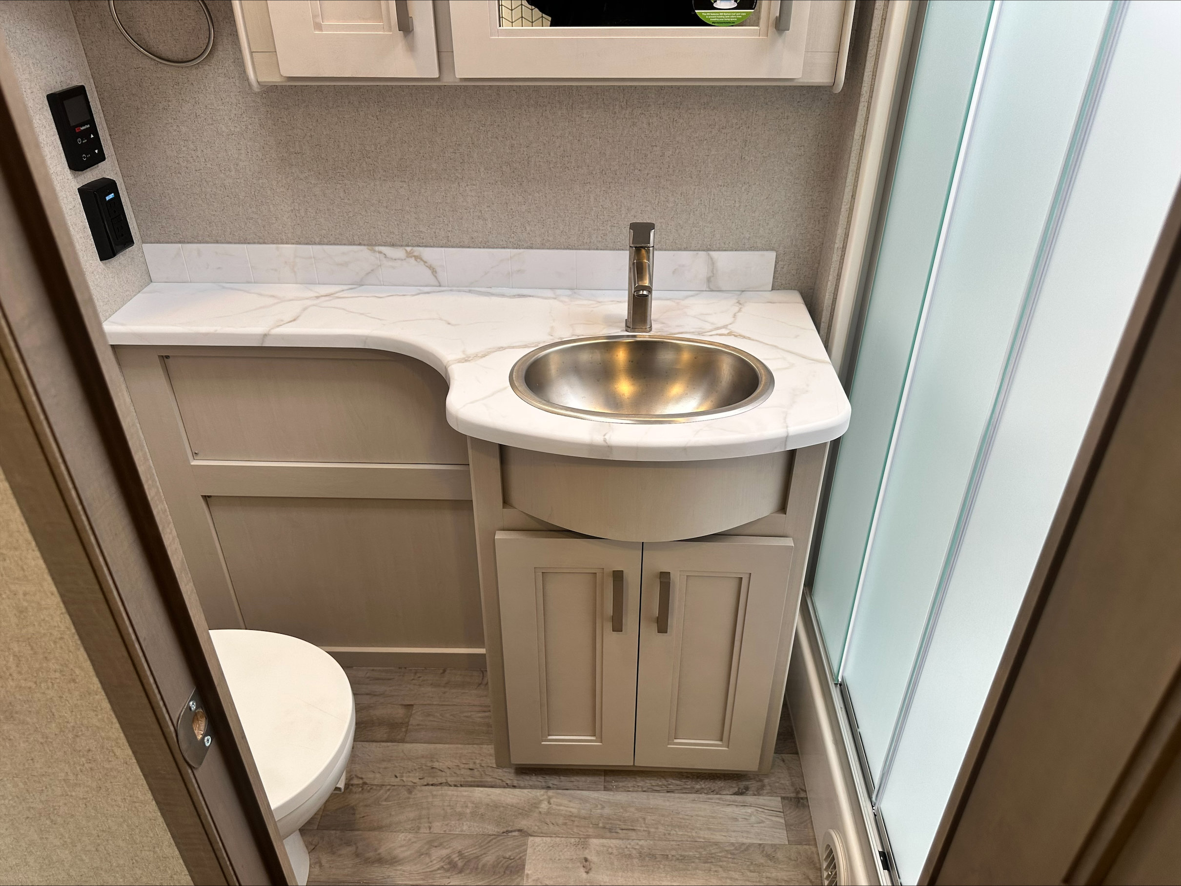 2026 THOR MOTOR COACH PASADENA 34XG - Image 22