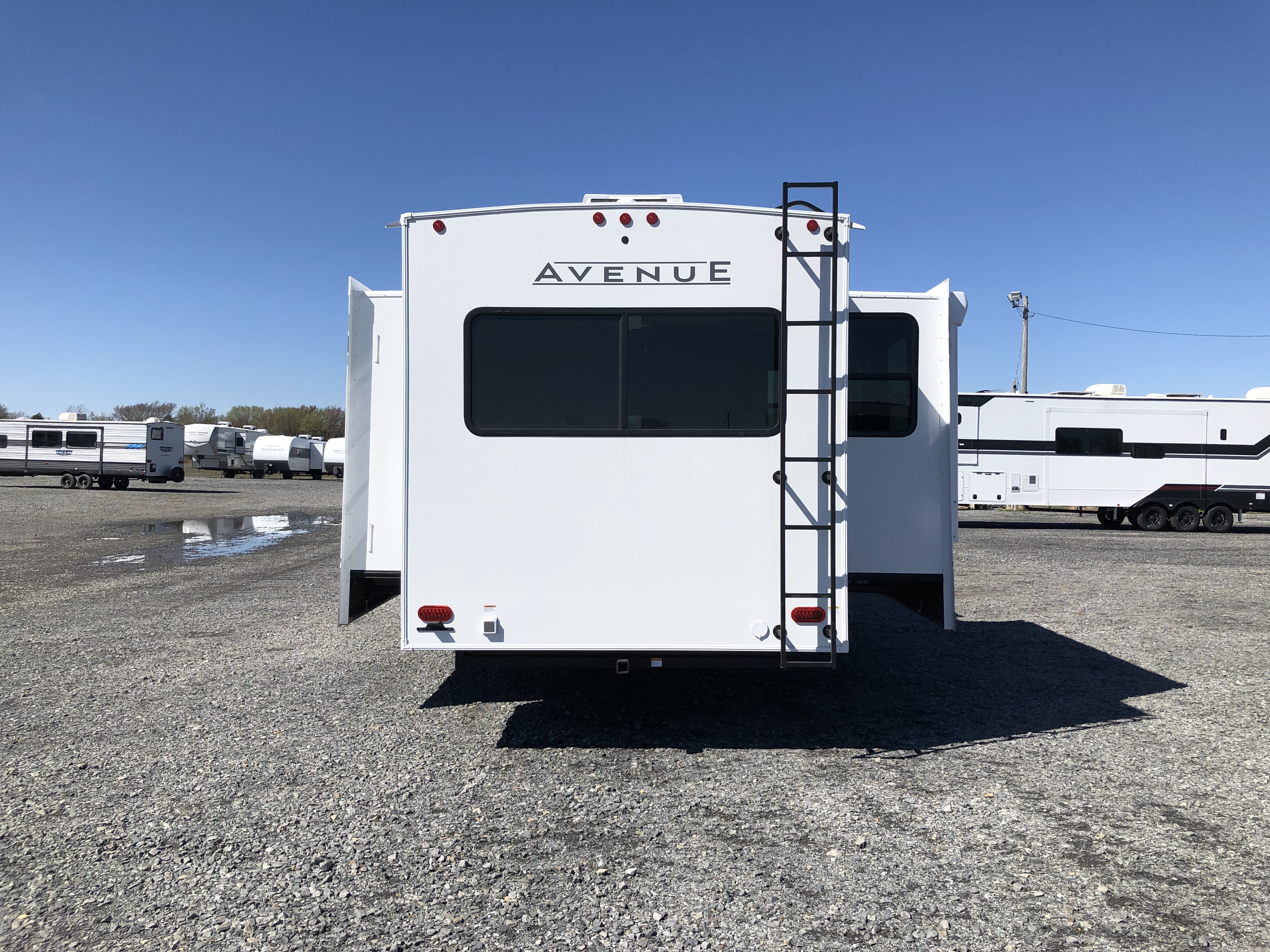2026 Alliance RV Avenue 332RL - Image 6