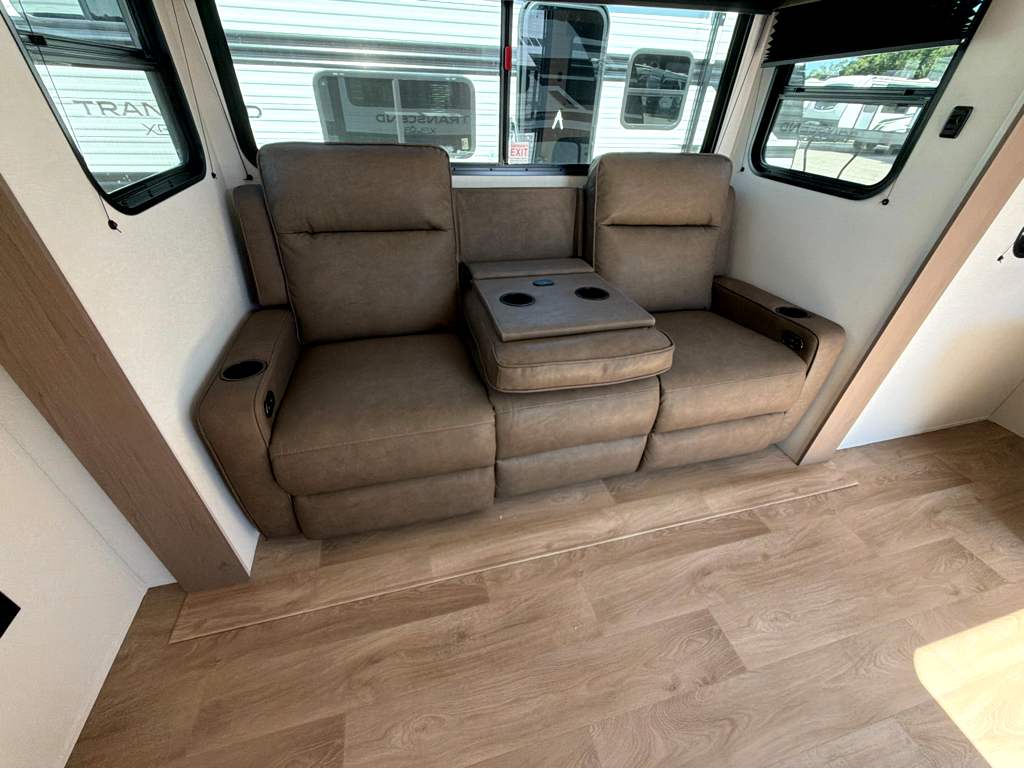 2027 GRAND DESIGN TRANSCEND 20MKX - Image 29