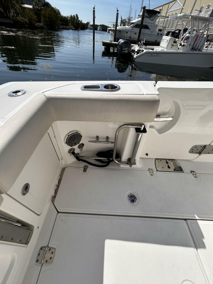 2017 Boston Whaler 330 Outrage - Image 24