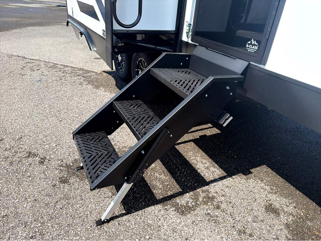2027 VENTURE RV SPORTTREK 333VIK - Image 11