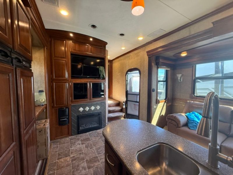 2015 Prime Time Spartan 1239 - Image 5