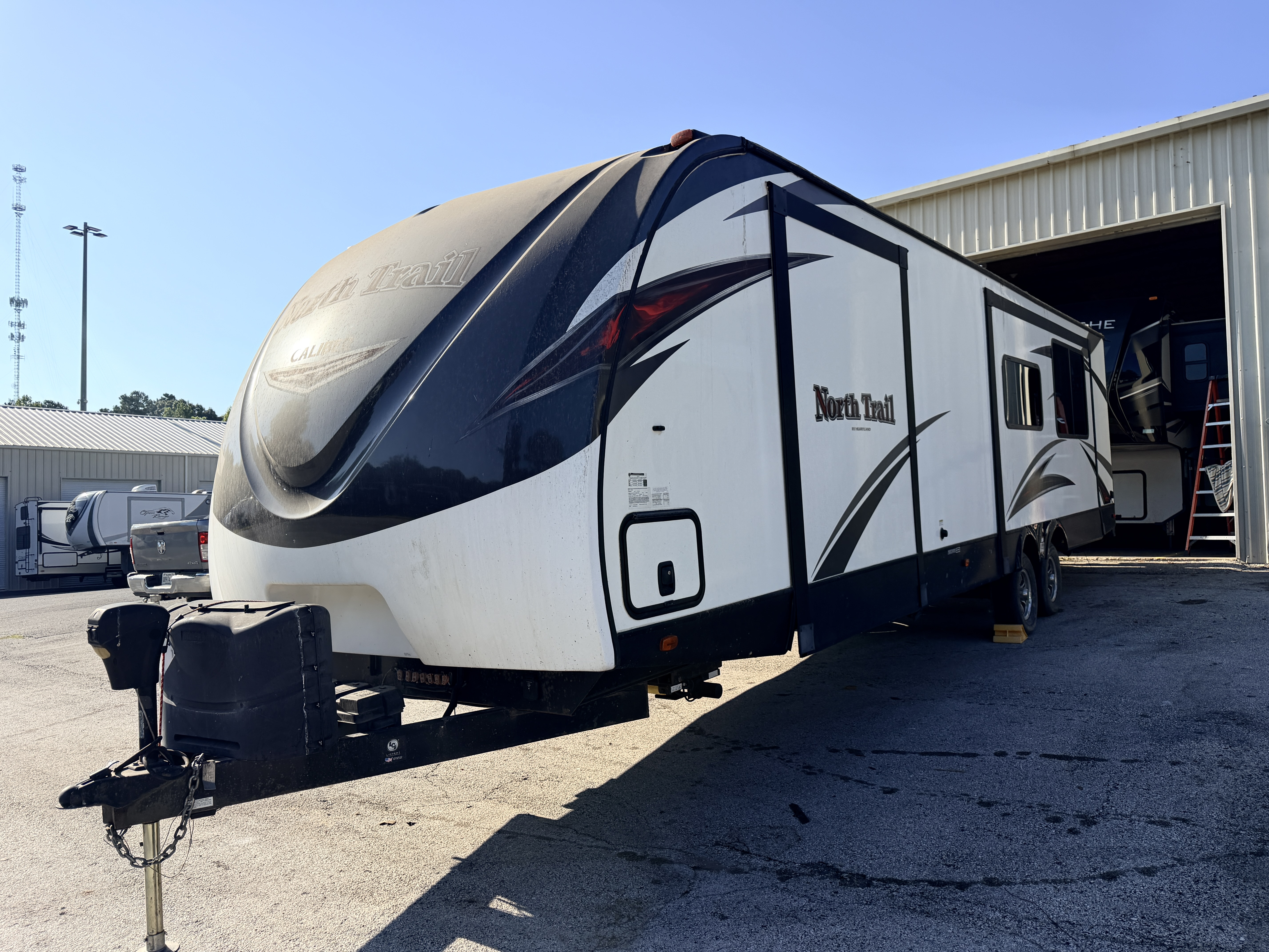 2018 Heartland North Trail NT KING 30RKDD - Image 3
