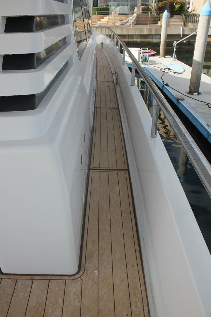 1999 Horizon 70 FLY - Image 34