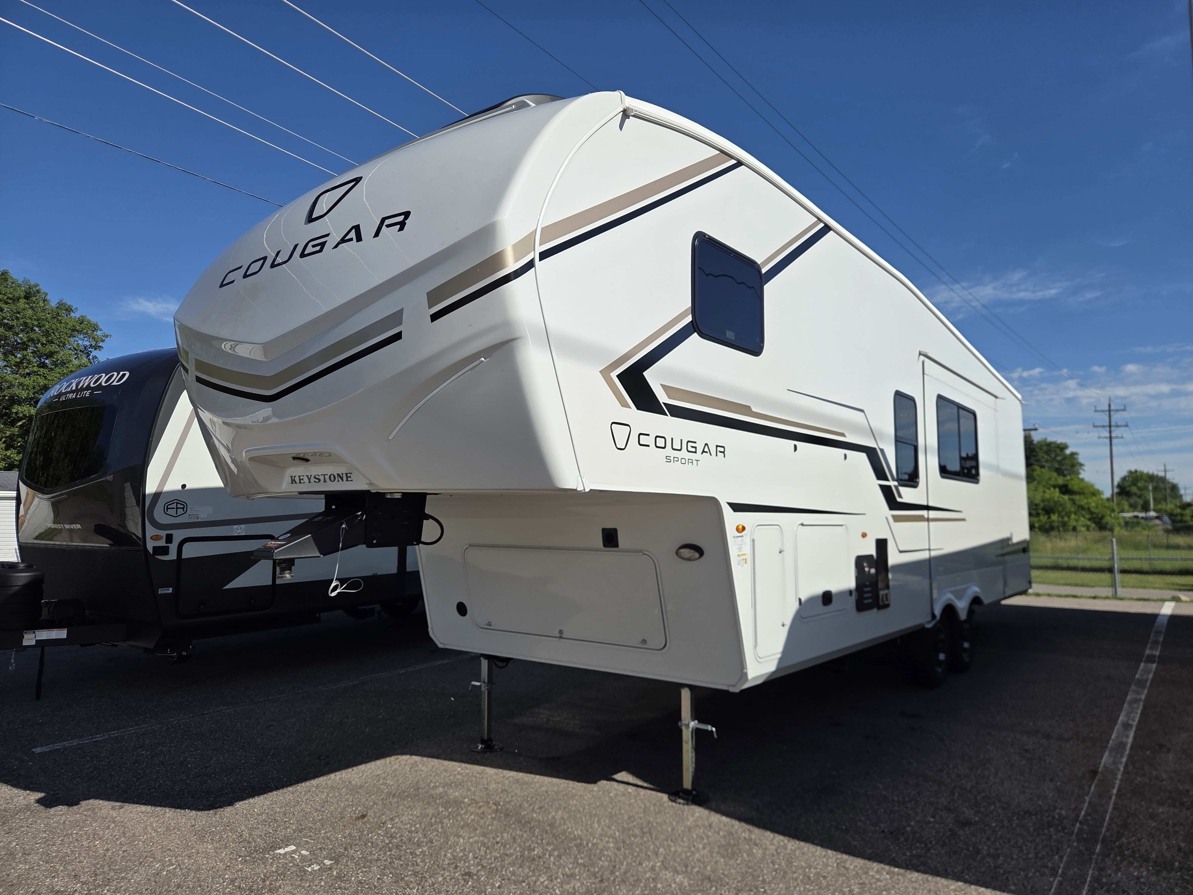 2027 Keystone Cougar Sport 2700BH - Image 4