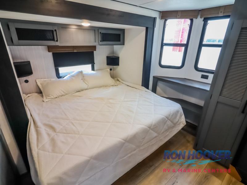 2026 PALOMINO PUMA 421LFT - Image 23