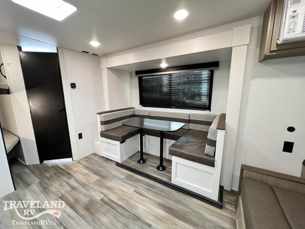 2027 Highland Ridge Colt 18MBS - Image 13
