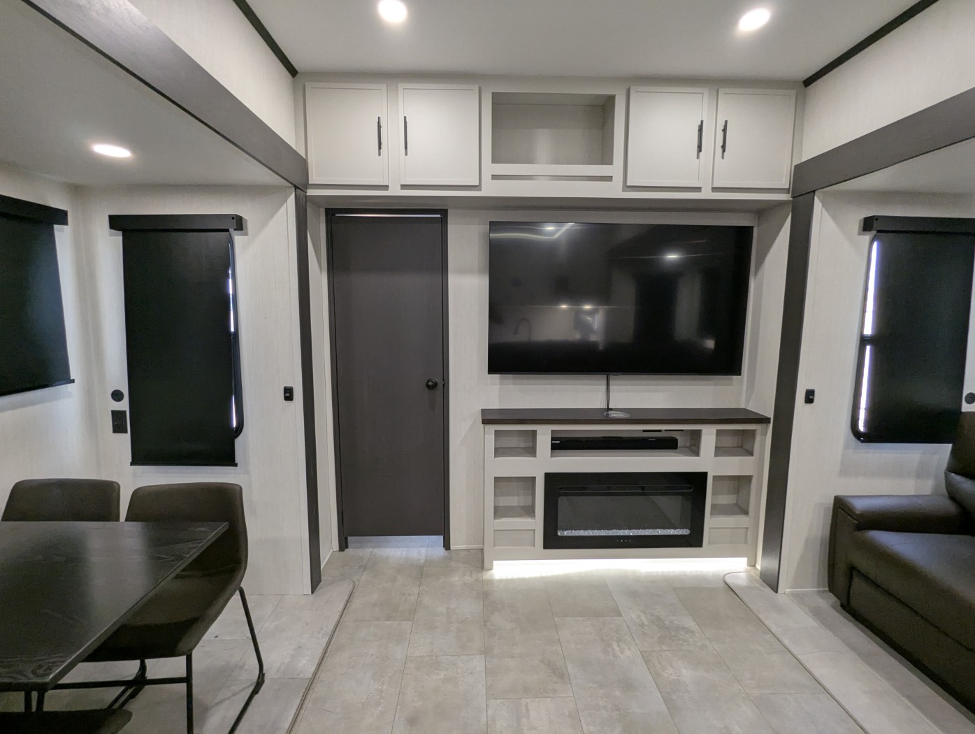 2026 Forest River CRUSADER 2SUITE - Image 25