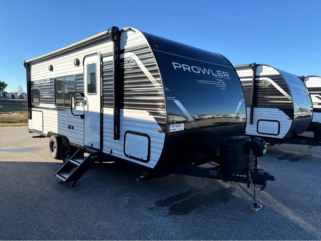 2026 HEARTLAND PROWLER 2000MB - Image 1