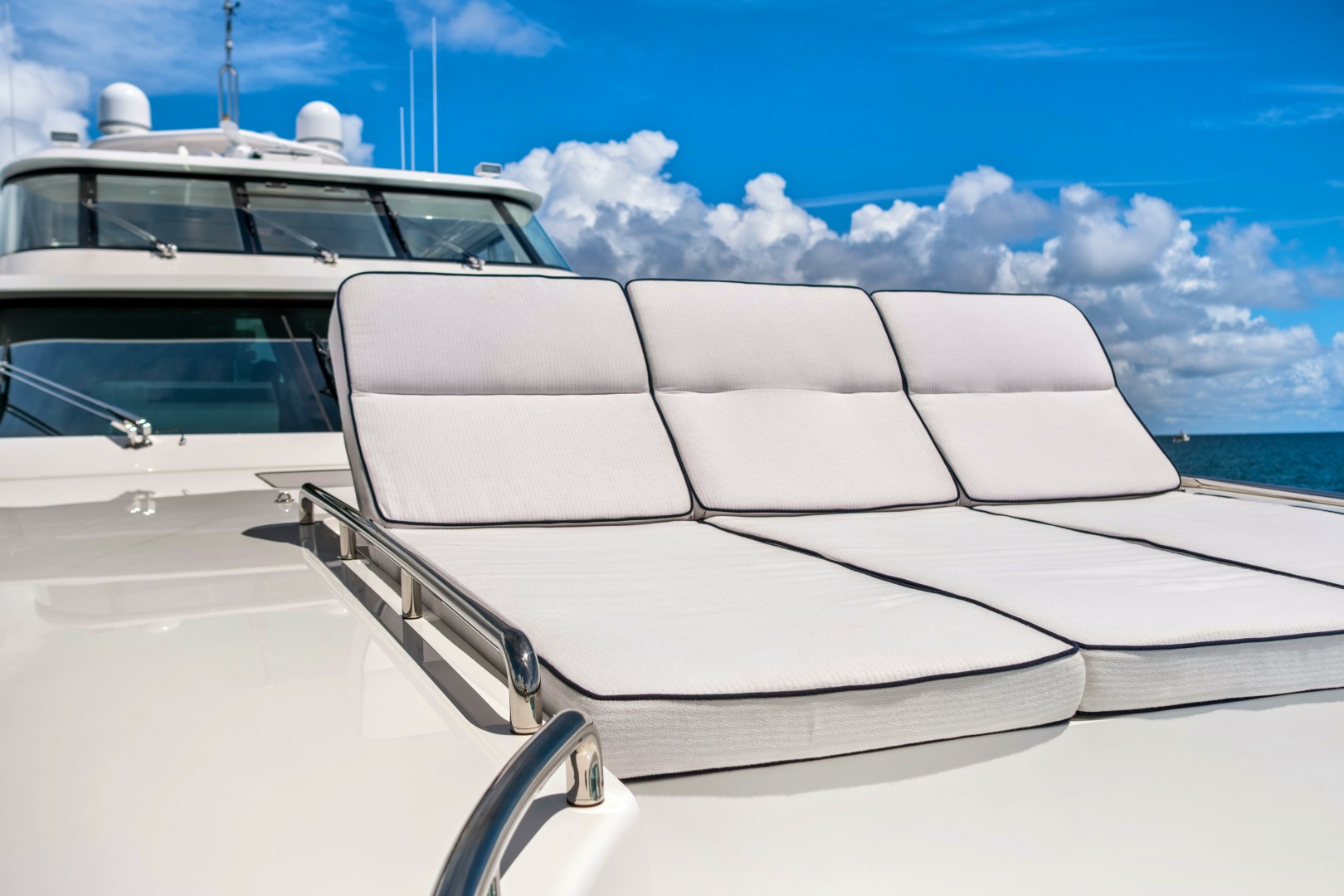 2025 Horizon Raised Pilothouse - Image 46