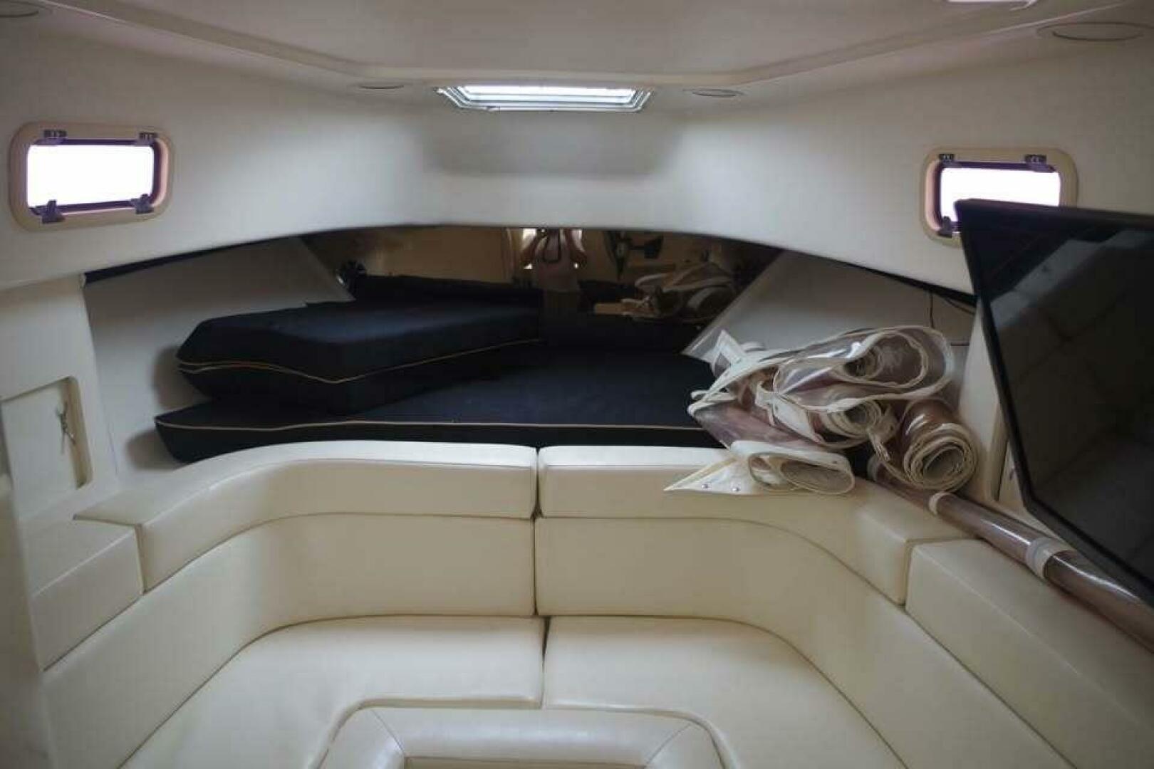 1994 Intrepid 376 Walkaround - Image 19