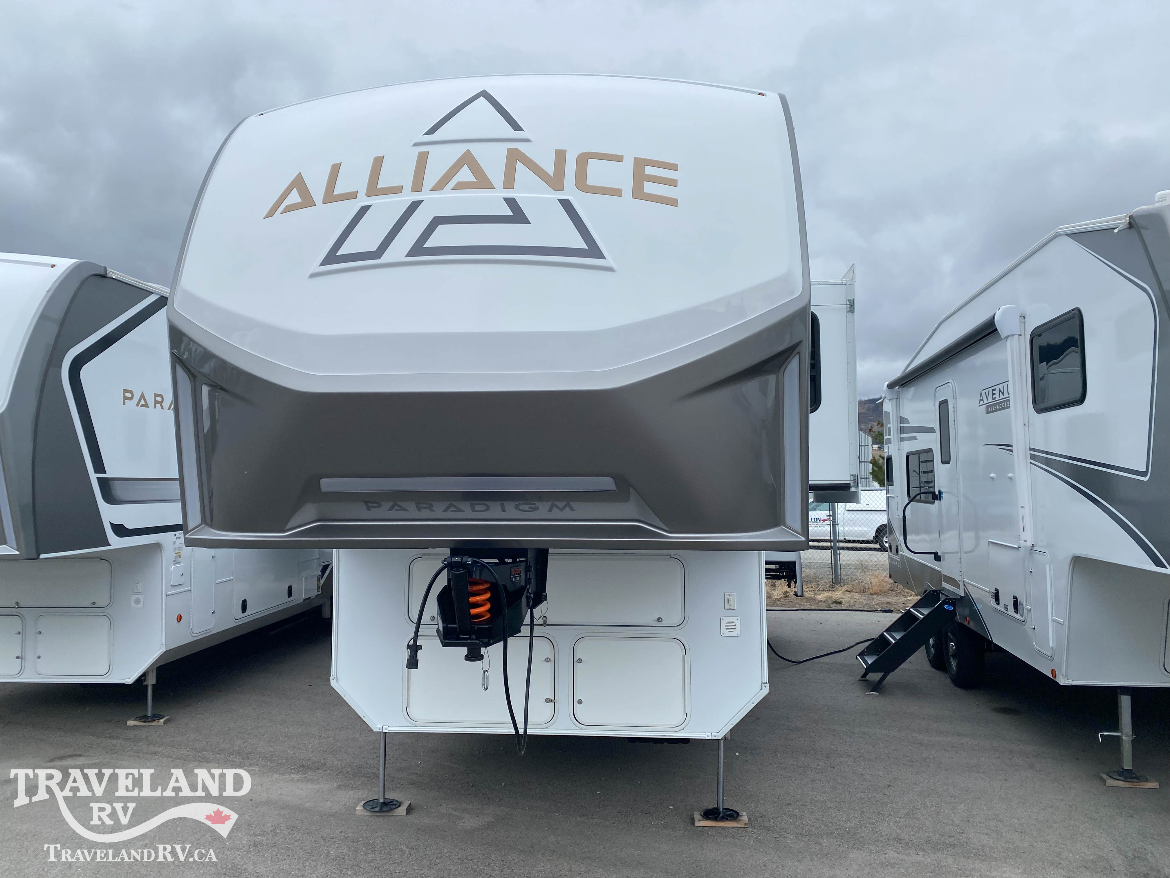 2025 Alliance RV Paradigm 382RK - Image 5