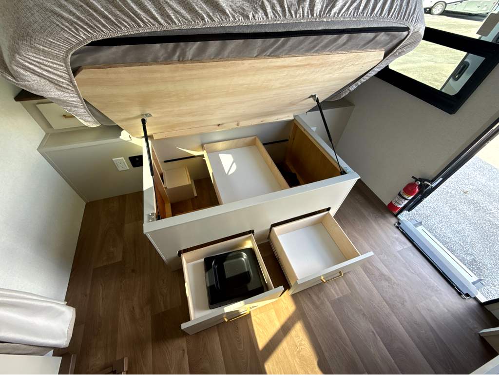 2027 GRAND DESIGN IMAGINE 22MLE - Image 18