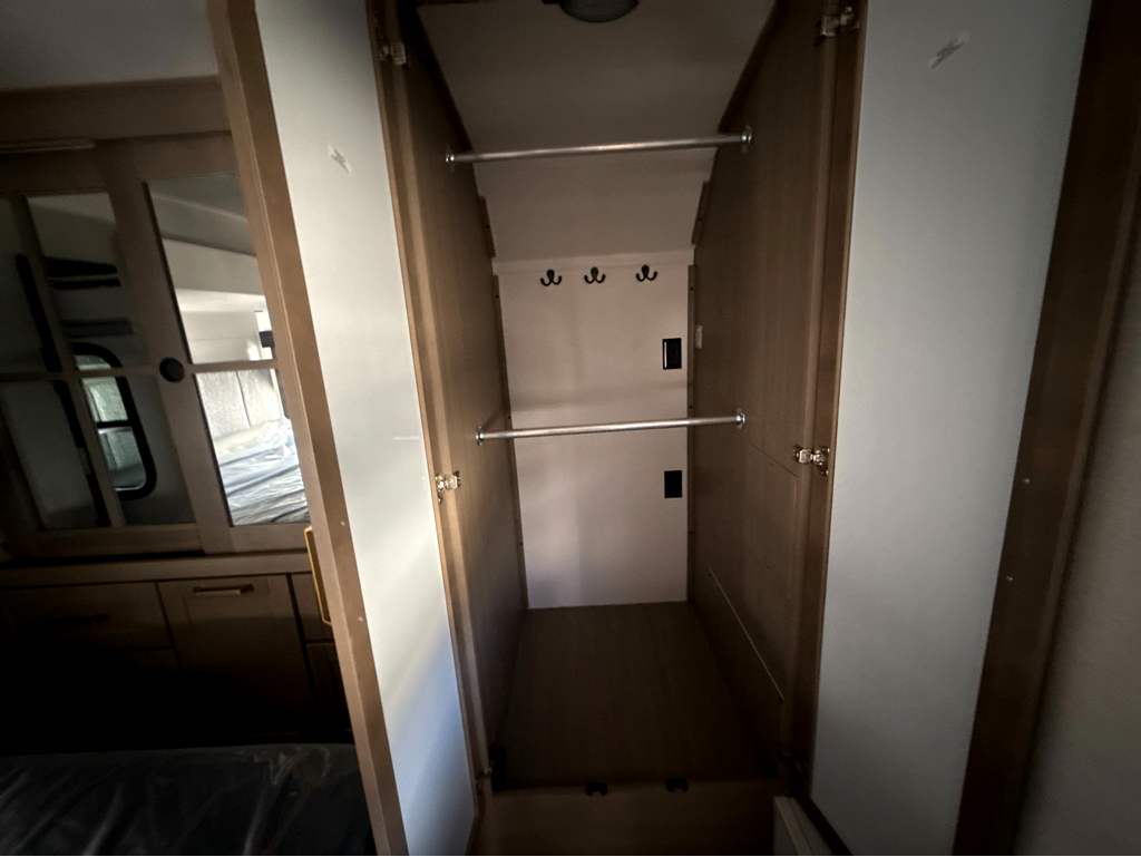 2027 JAYCO EAGLE 321RSTS - Image 24
