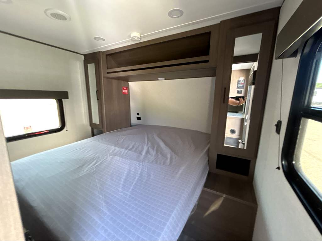 2026 GRAND DESIGN TRANSCEND 27DBX - Image 26