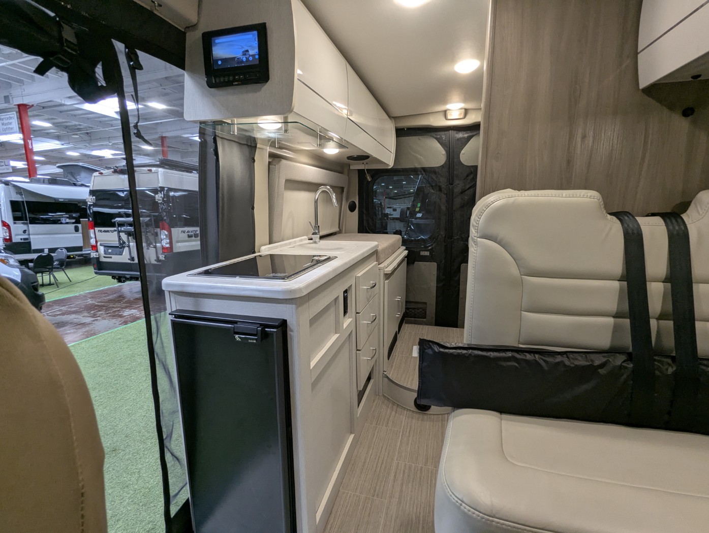 2023 Thor Motor Coach Rize 18A - Image 24