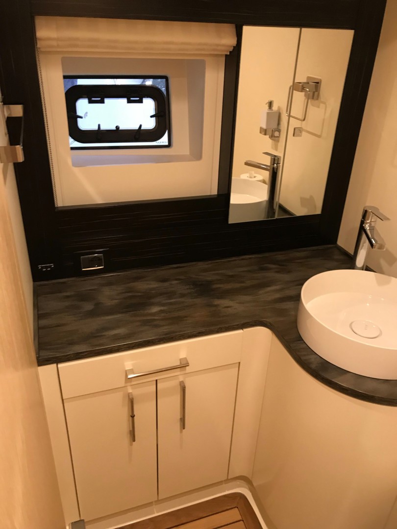 2019 Sirena 58 Flybridge - Image 18