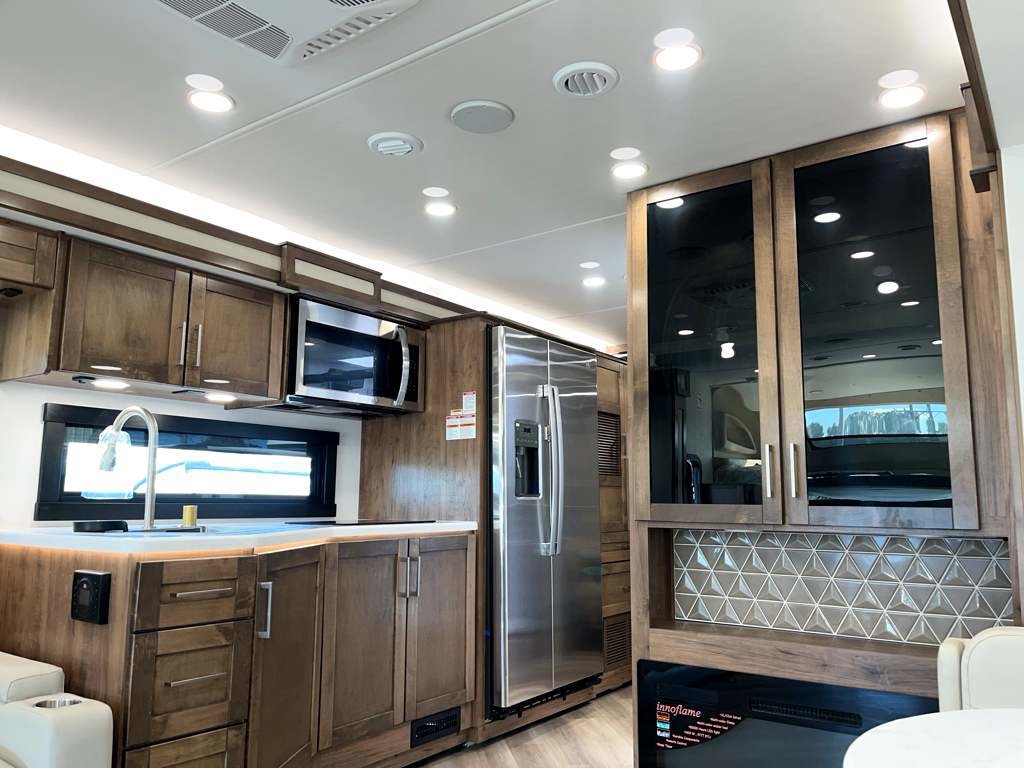 2026 ENTEGRA COACH ACCOLADE 37M - Image 21