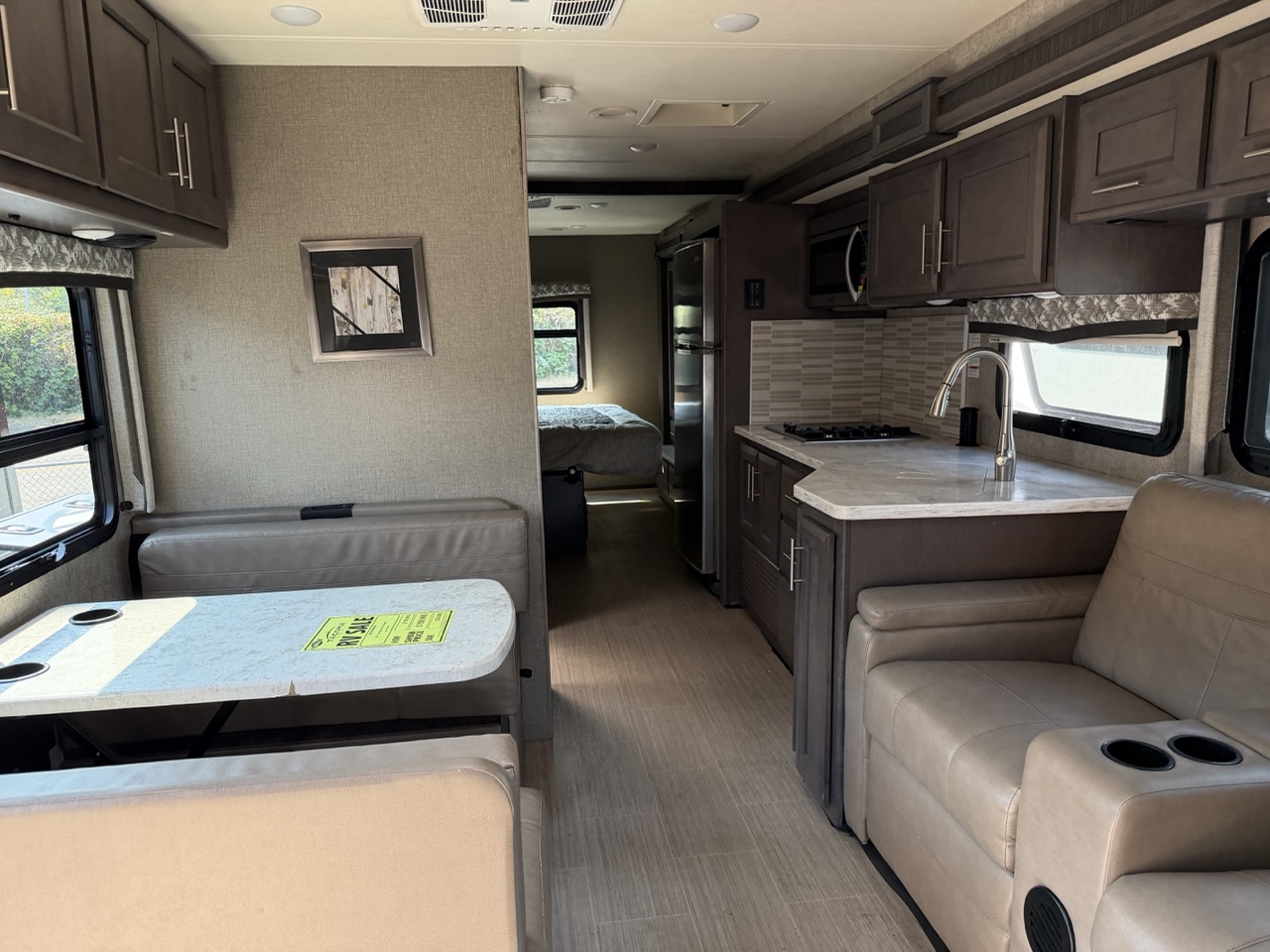 2021 Thor Motor Coach Magnitude SV34 - Image 7