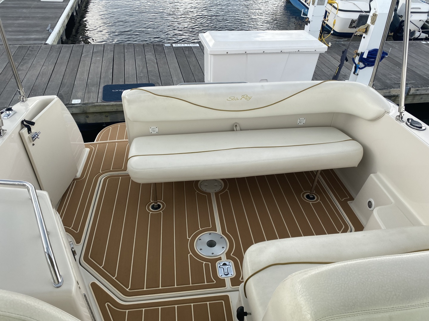 2002 Sea Ray 240 Sundancer - Image 10
