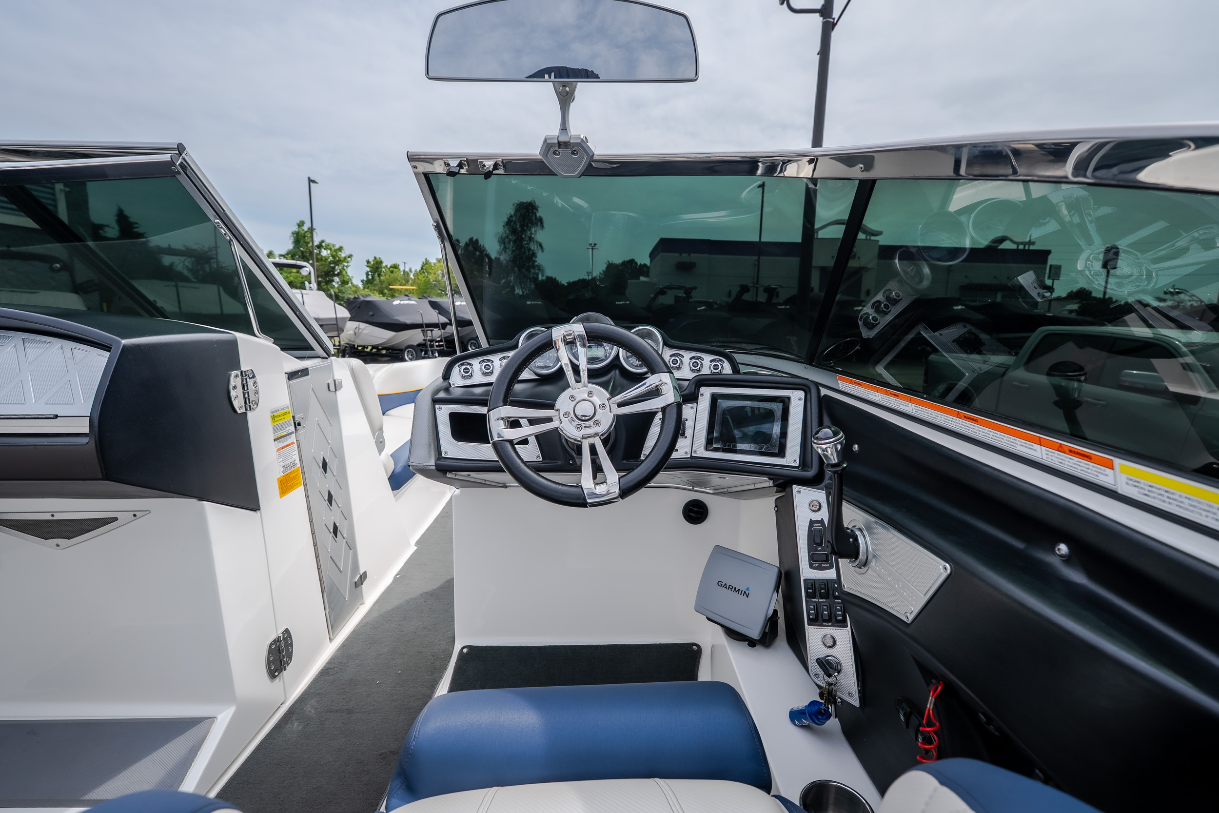 2012 MasterCraft X55 - Image 22