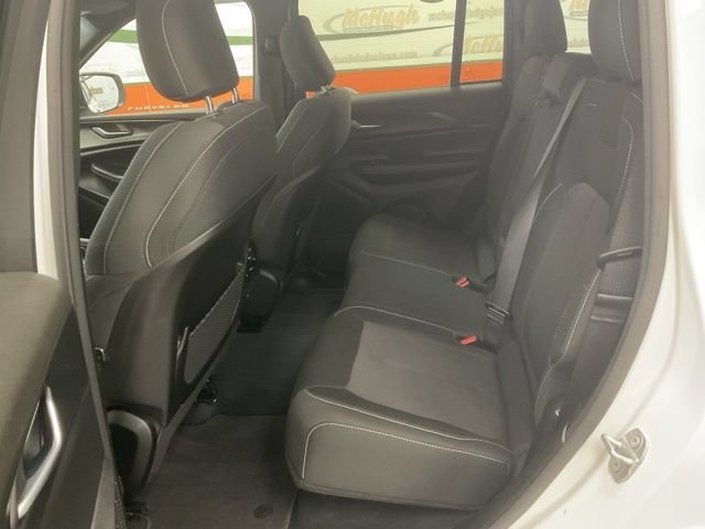 2025 Jeep Grand Cherokee Laredo X 4X4 - Image 30