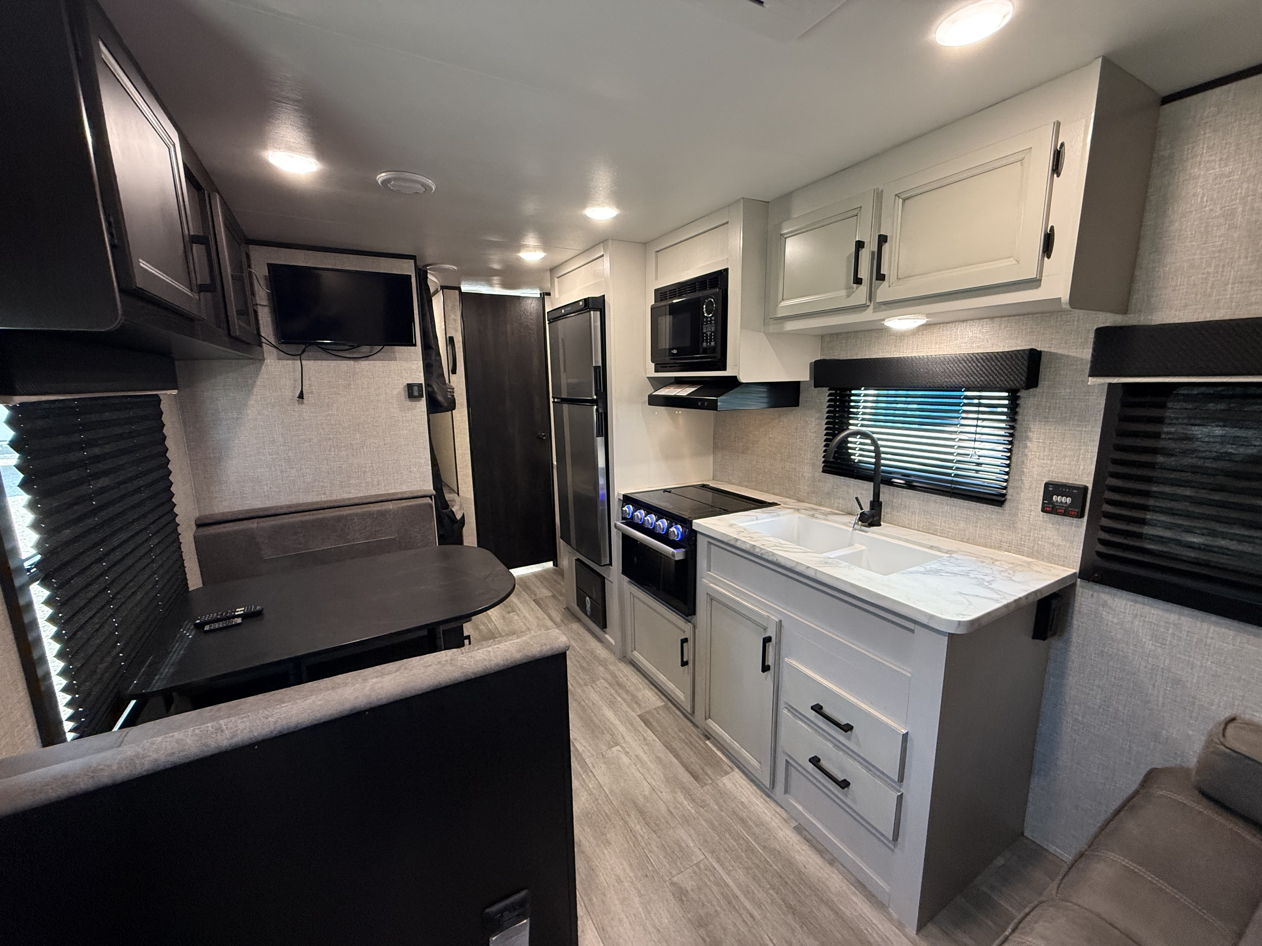 2022 JAYCO JAY FLIGHT 264BH - Image 9