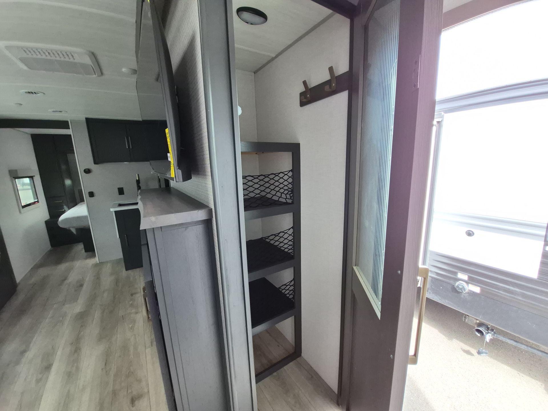 2027 Forest River Grand Surveyor 267RBSS - Image 23