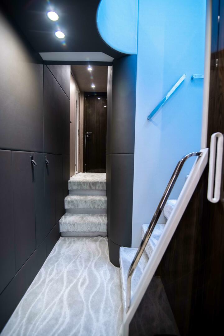 2019 Azimut S7 - Image 31