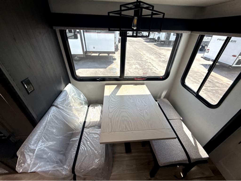 2027 VENTURE RV SPORTTREK 336VRK - Image 13