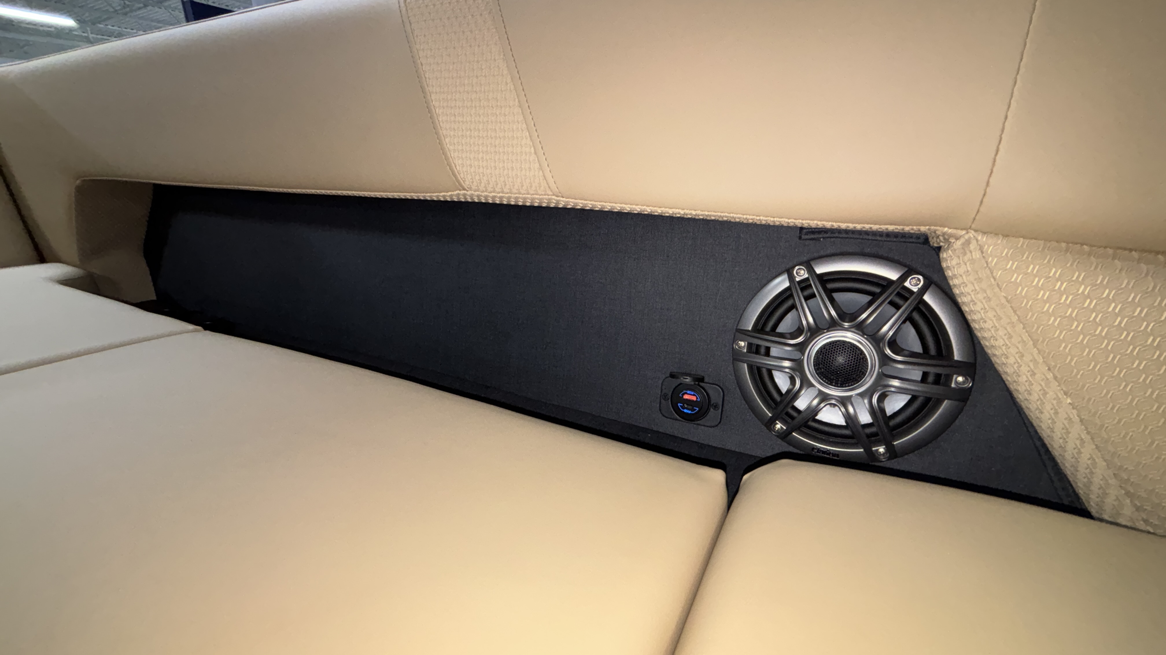 2026 Evotti 525 Quad Lounge - Image 34