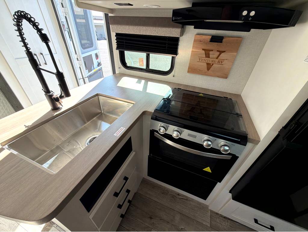 2026 VENTURE RV SIENNA 281VQB - Image 22