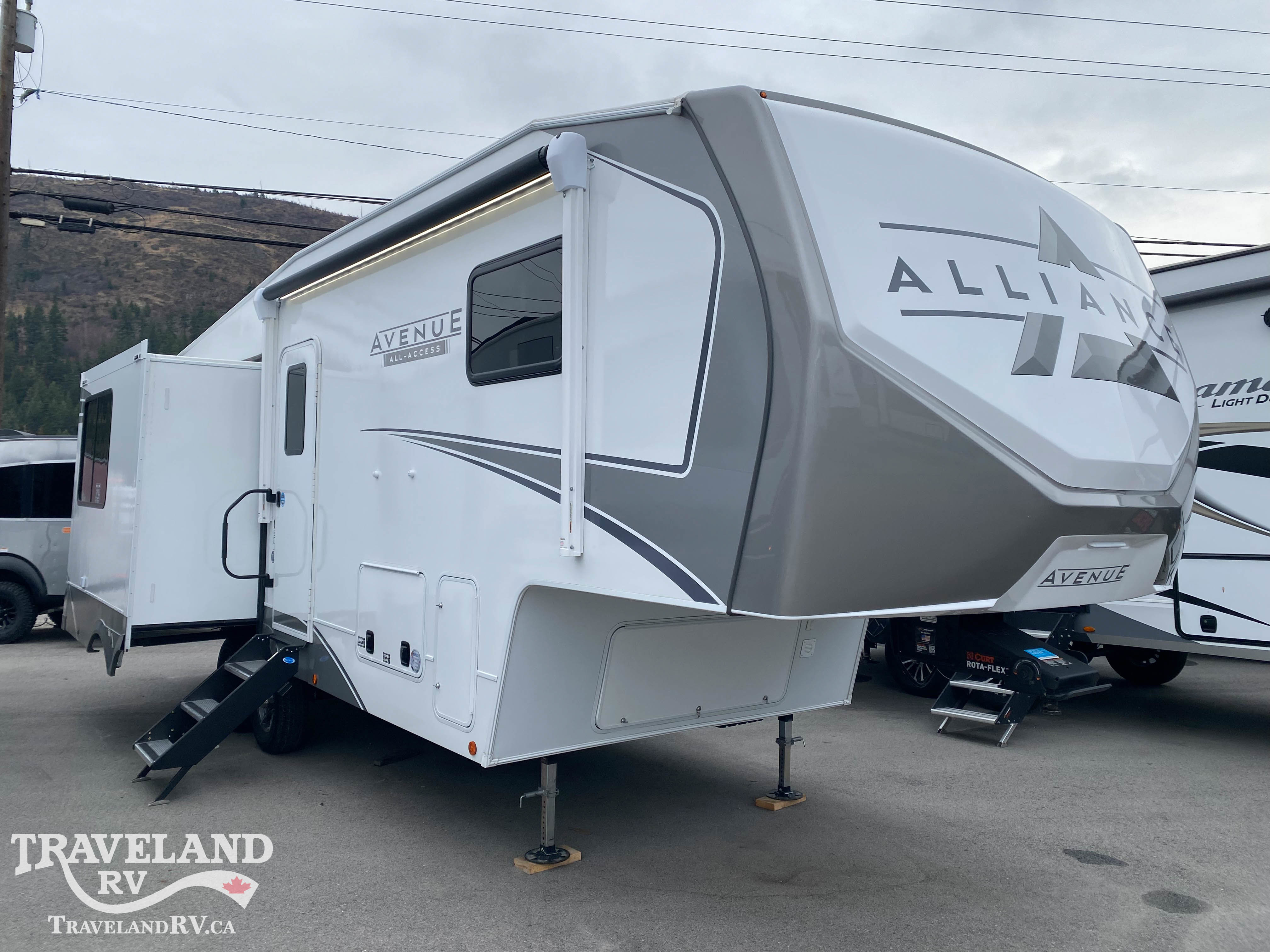 2026 Alliance RV AVENUE 25RL - Image 1