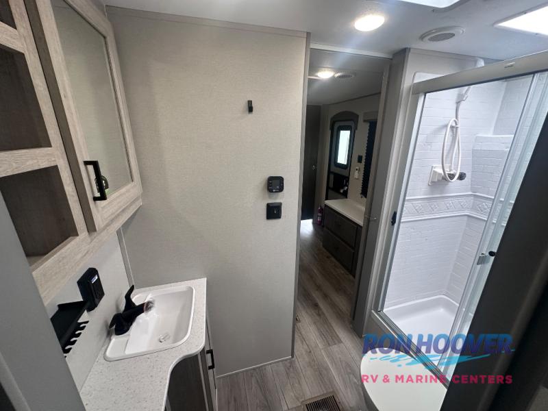 2026 COACHMEN 333DORM - Image 23