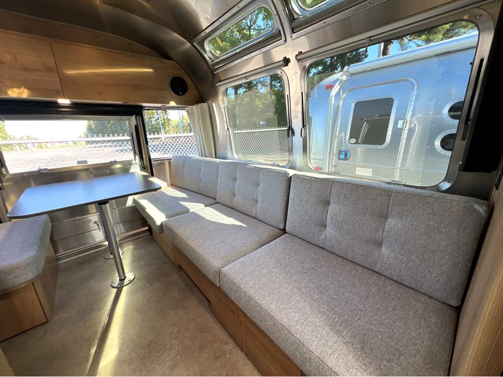 2027 AIRSTREAM TRADE WIND 27FBQ - Image 6