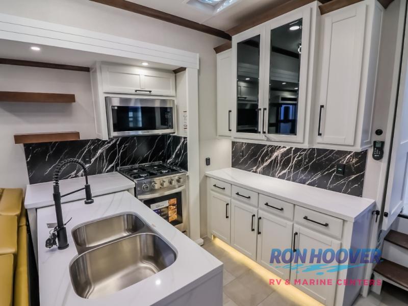 2025 FOREST RIVER 44DBL - Image 12