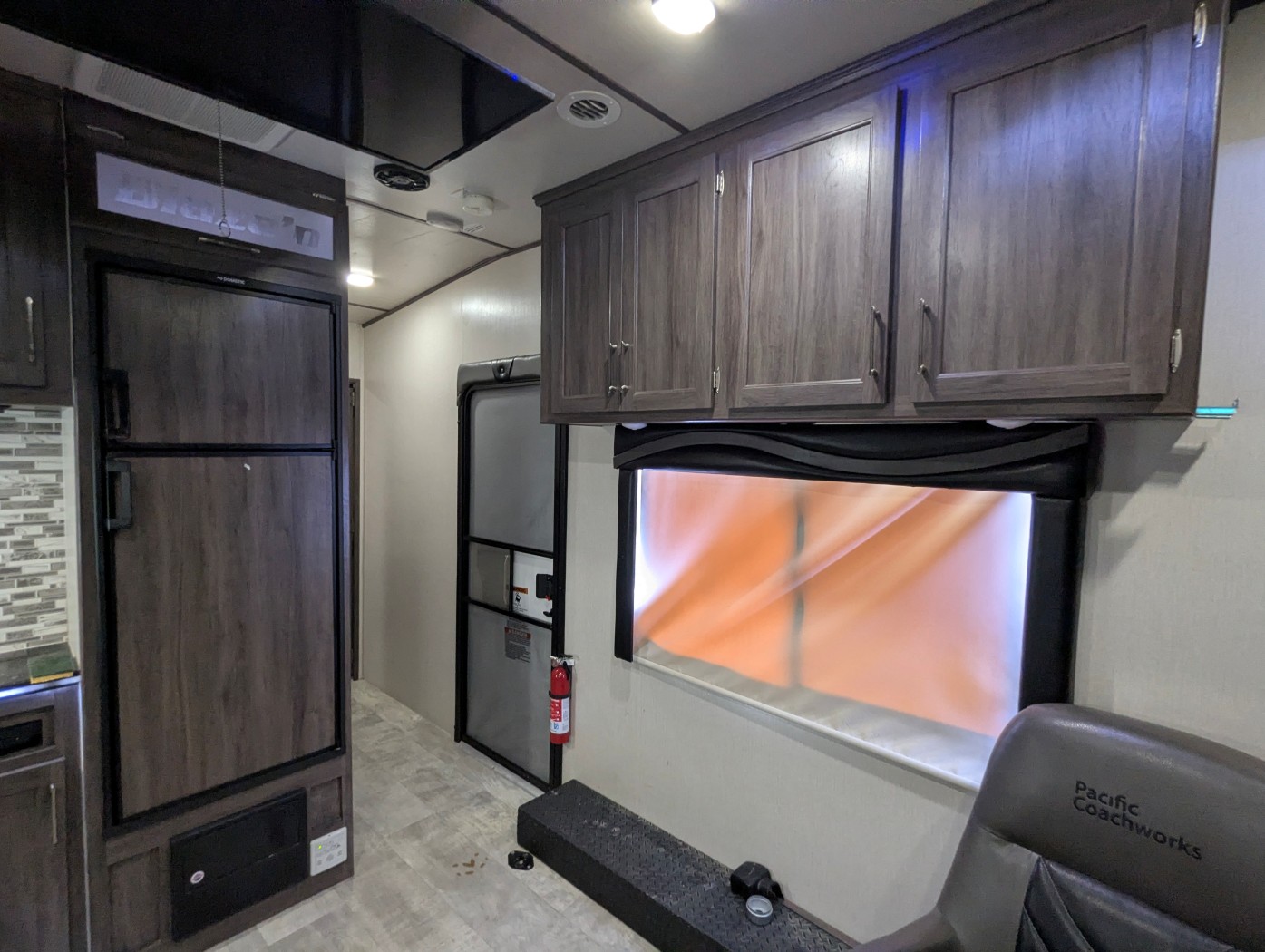 2021 PACIFIC COACHWORKS BLAZEN 2614 - Image 18