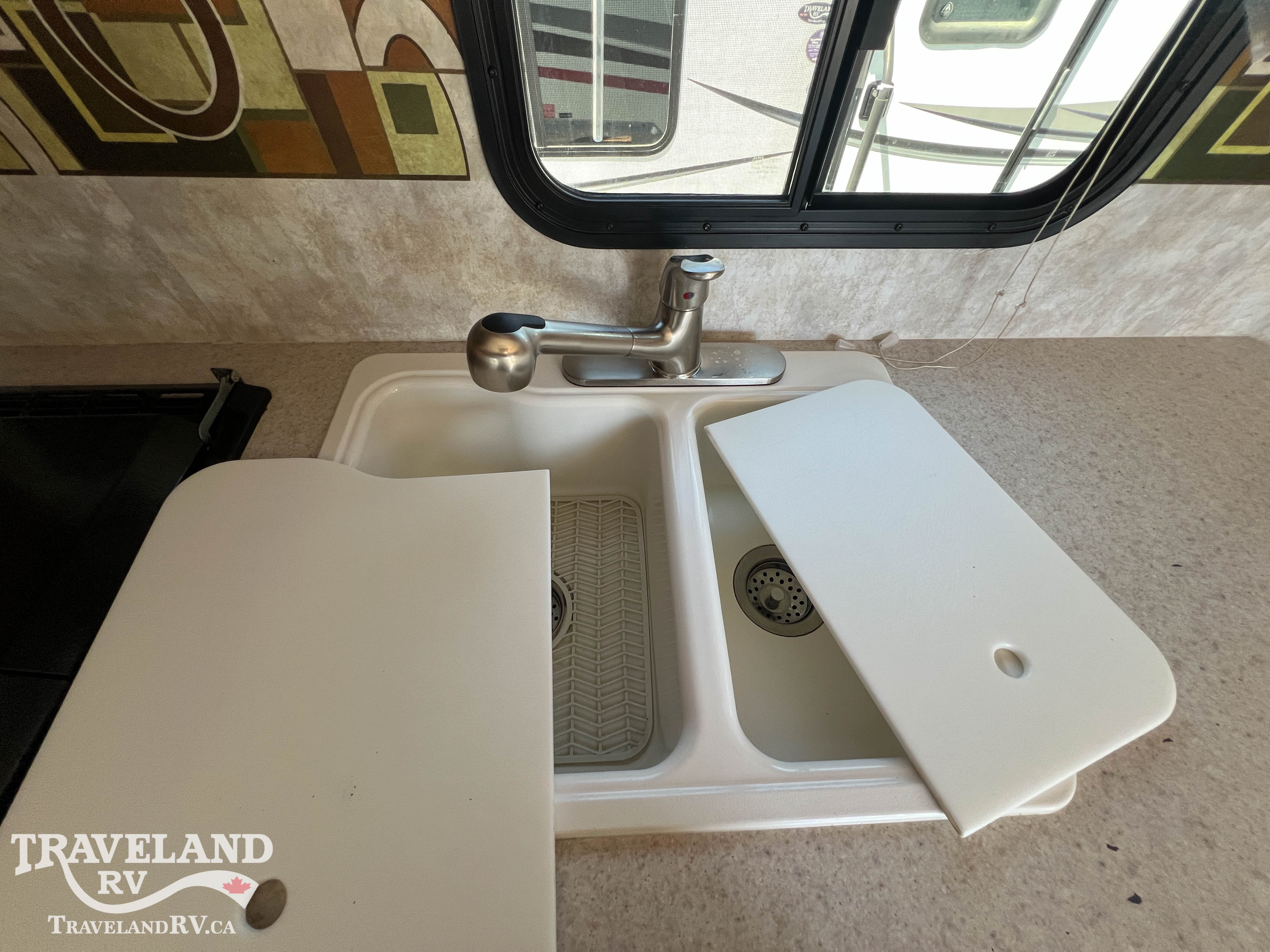 2009 PACIFIC COACHWORKS TANGO 224RB HMS - Image 13