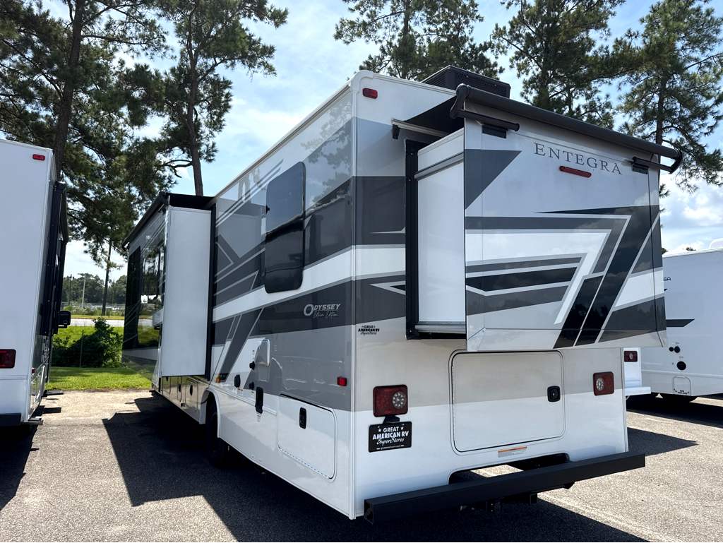 2027 ENTEGRA COACH ODYSSEY 30Z - Image 3