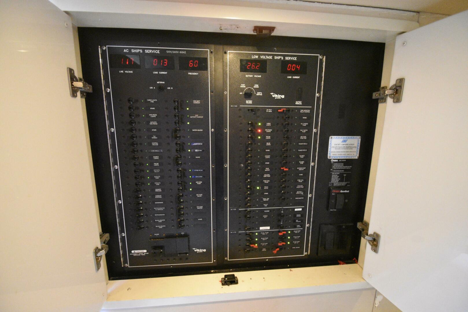 2003 Viking 45 Express - Image 30
