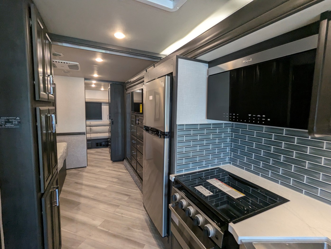 2026 Holiday Rambler Invicta 36Y - Image 23