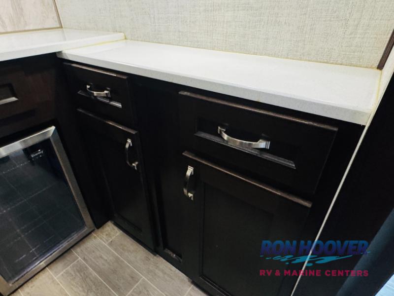 2020 PALOMINO 382FBC - Image 11