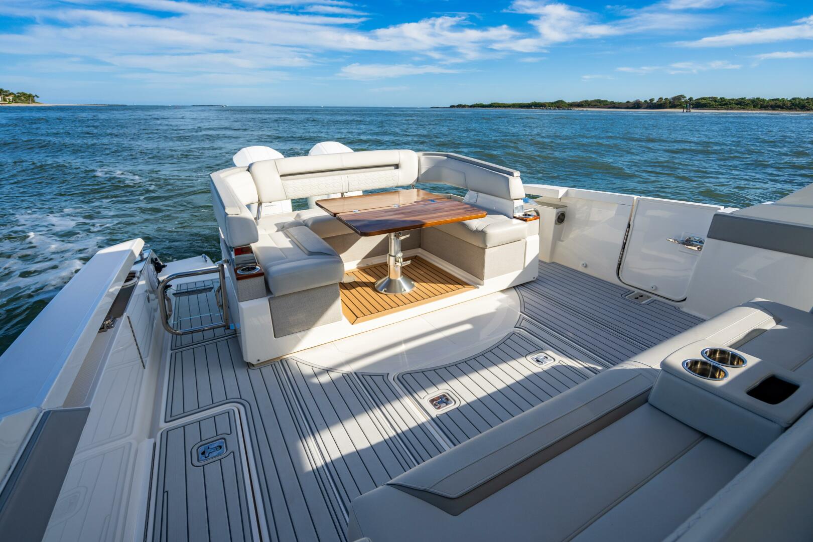 2022 Tiara Yachts 43 LS - Image 34