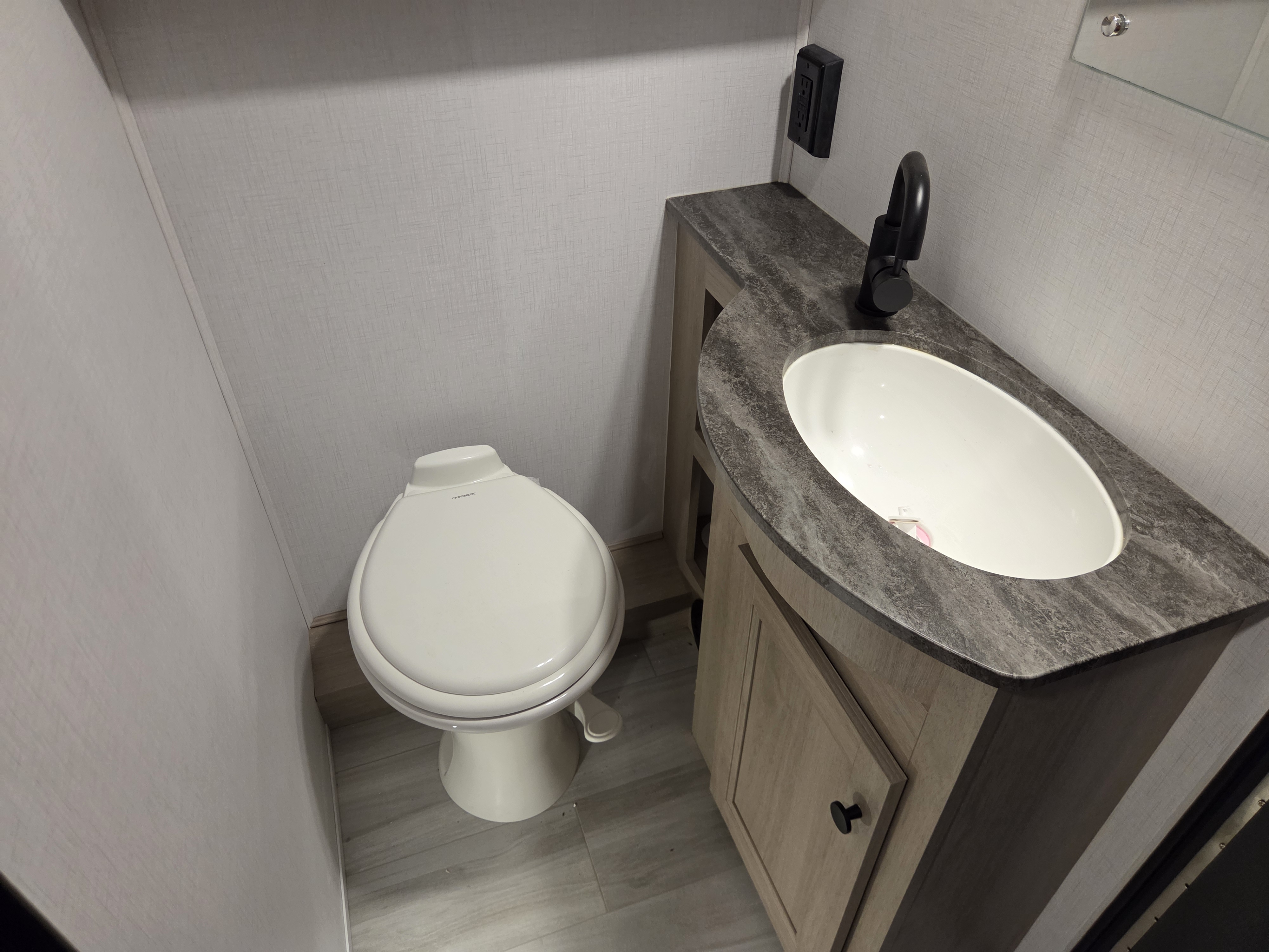 2024 Forest River Sunseeker 3010DS - Image 14