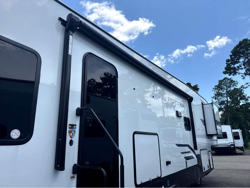 2027 VENTURE RV SPORTTREK 312VTB - Image 5