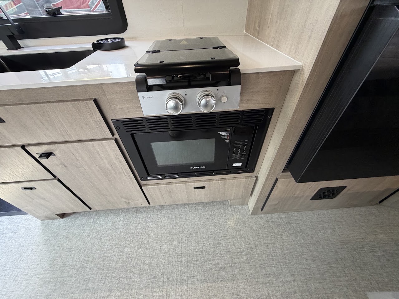 2027 Grand Design Lineage Series M 25FW - Image 15