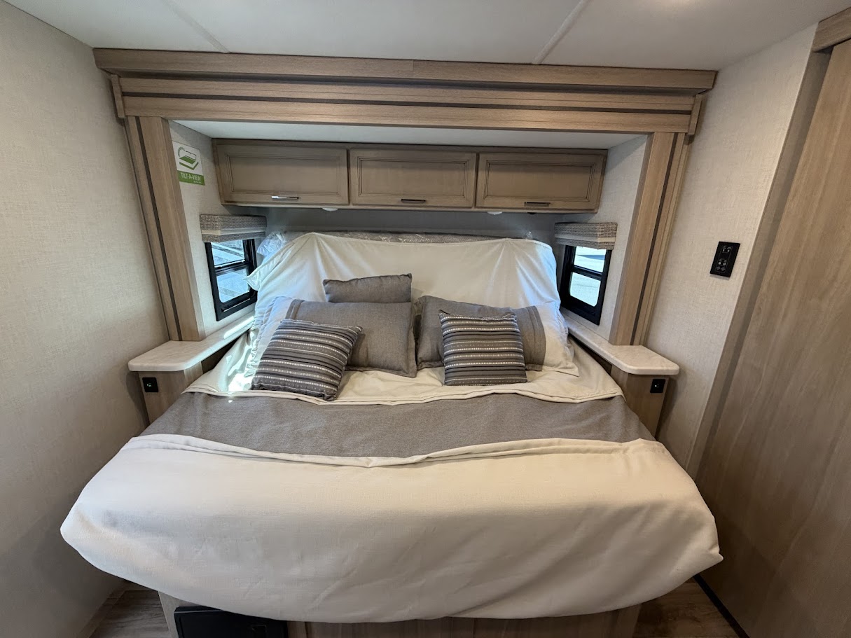 2027 THOR MOTOR COACH HURRICANE 36H - Image 29