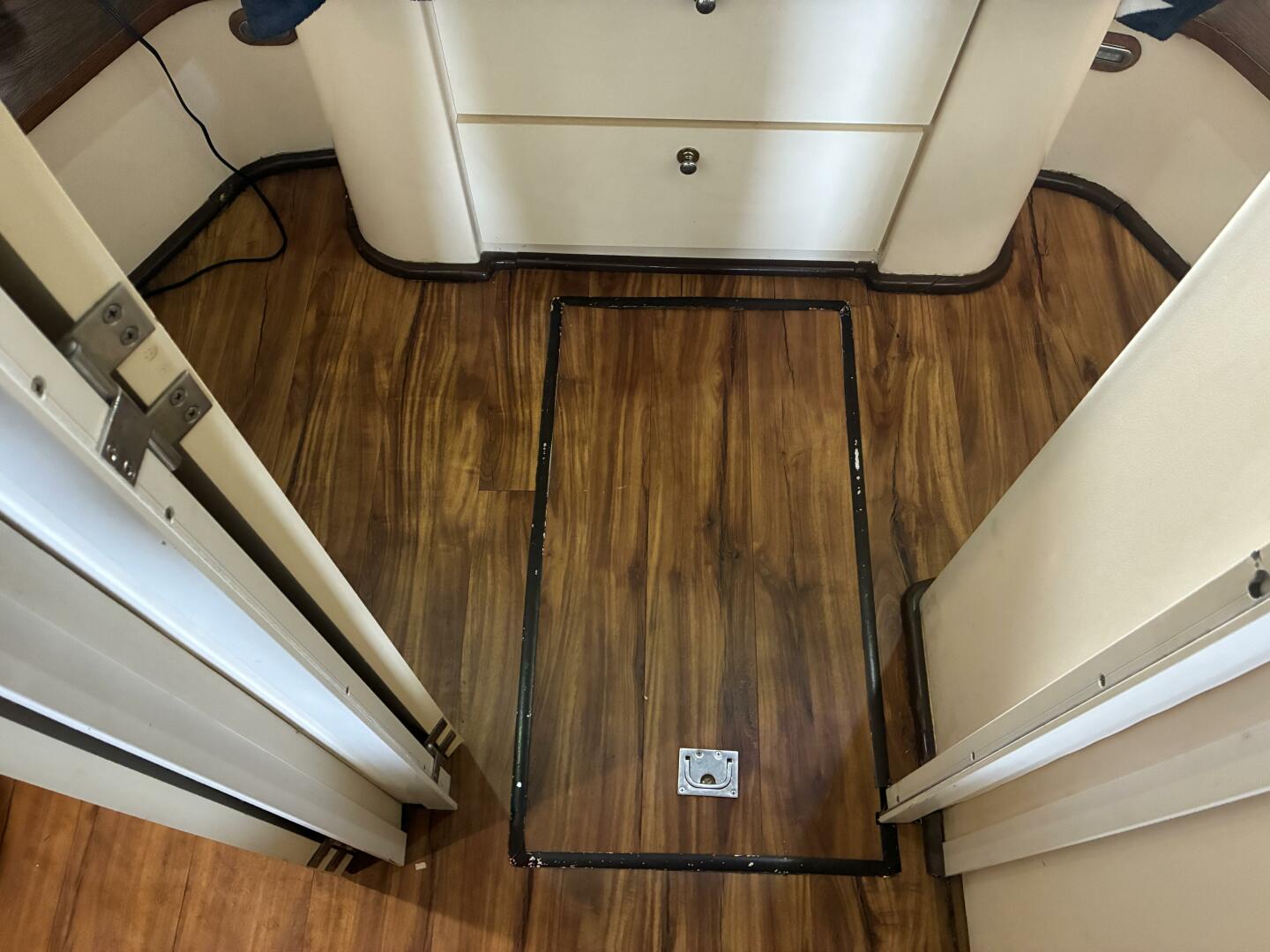 1996 Carver 455 Aft Cabin - Image 11